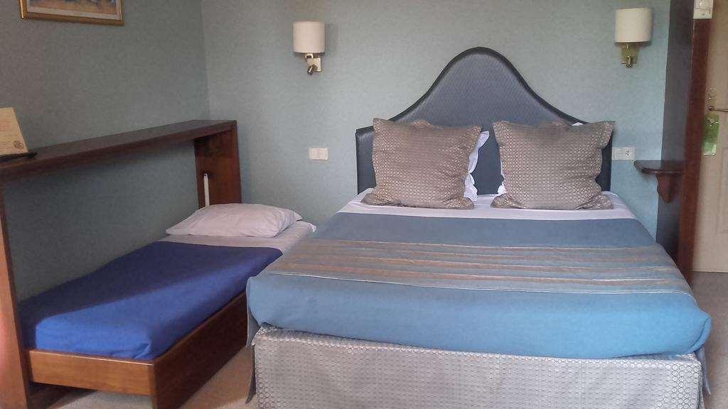Cit'Hotel Sphinx - Hotel Montélimar Стая снимка